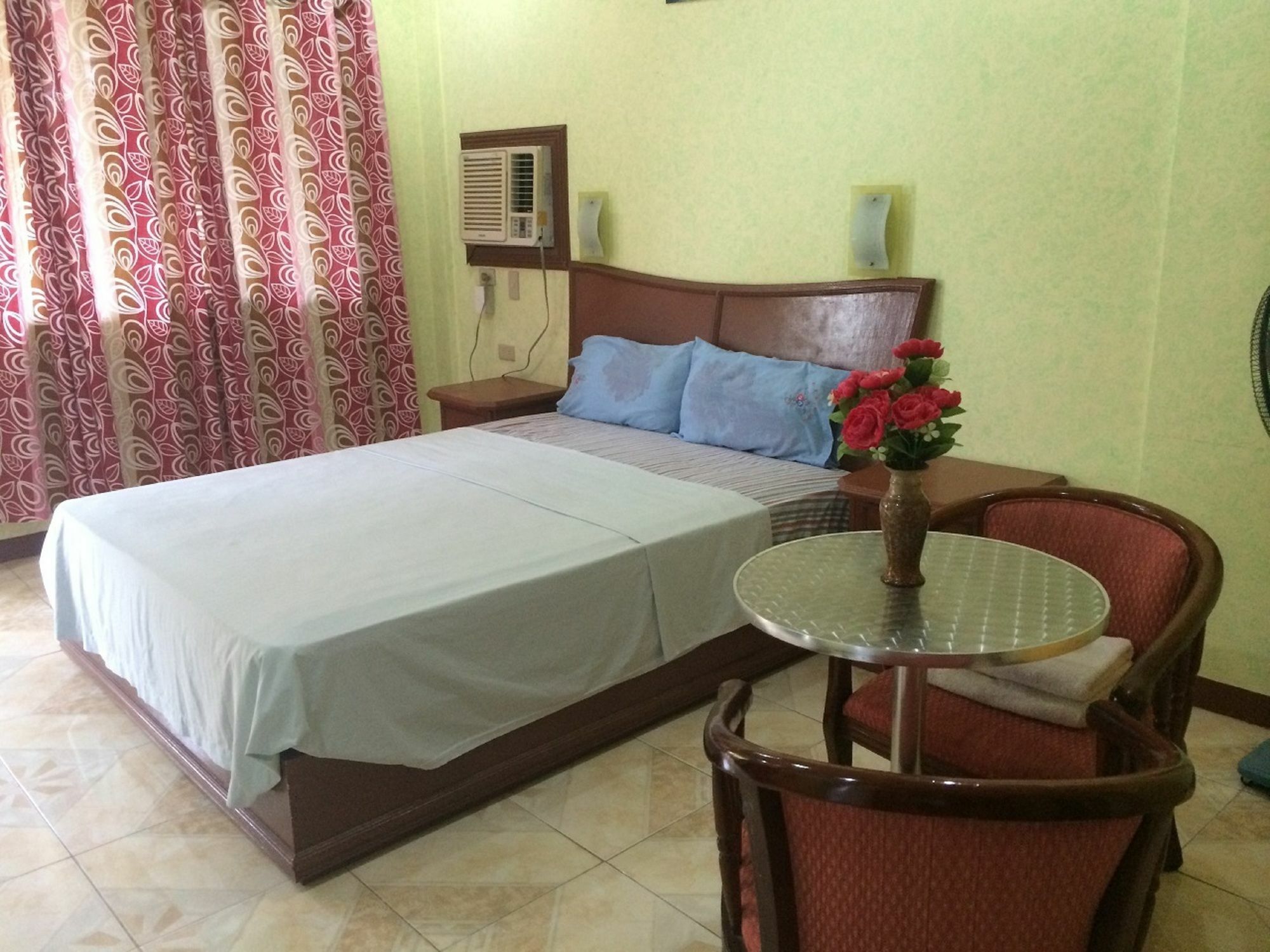 Sunrise Apartelle Olongapo Esterno foto