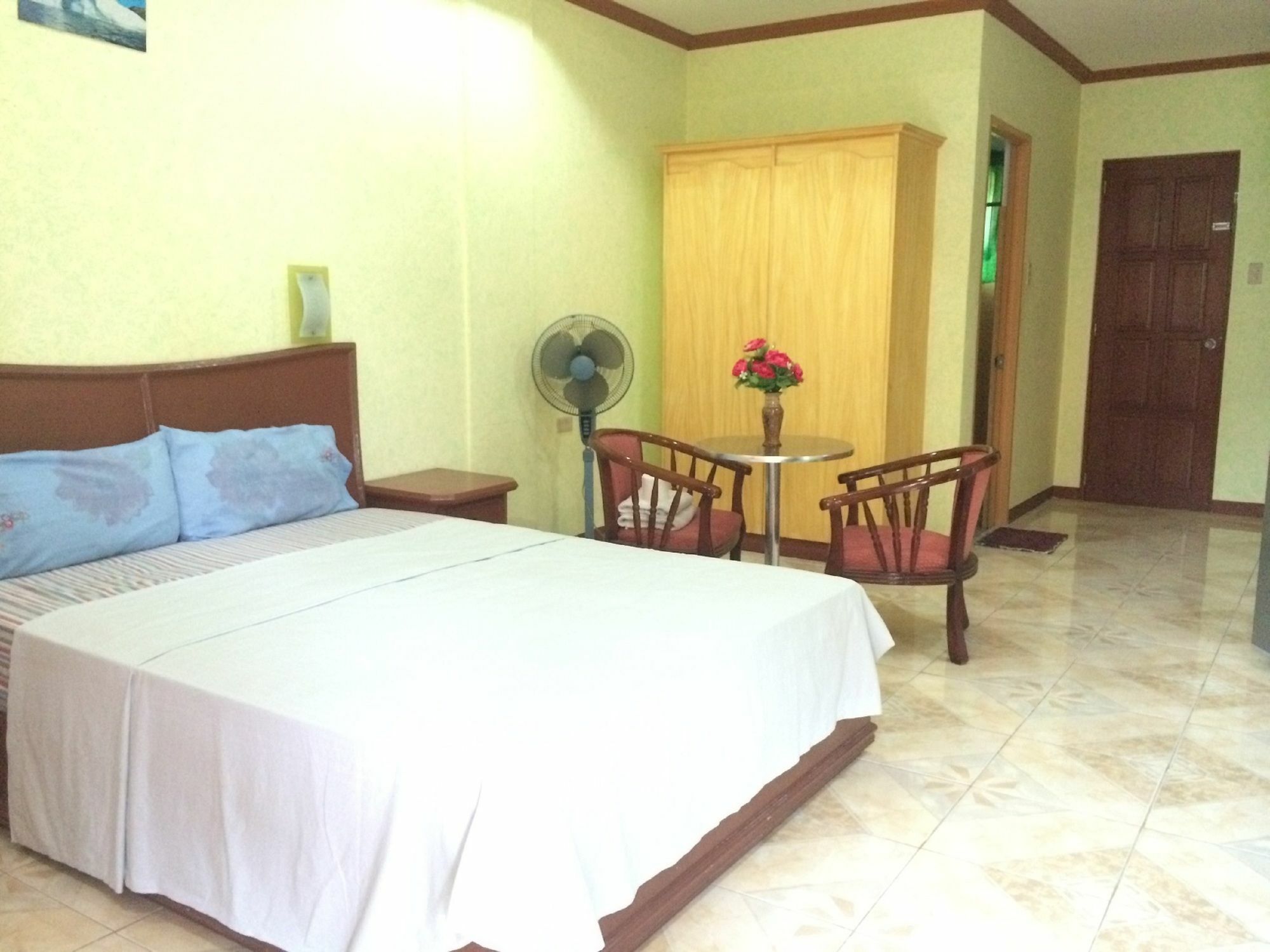 Sunrise Apartelle Olongapo Esterno foto
