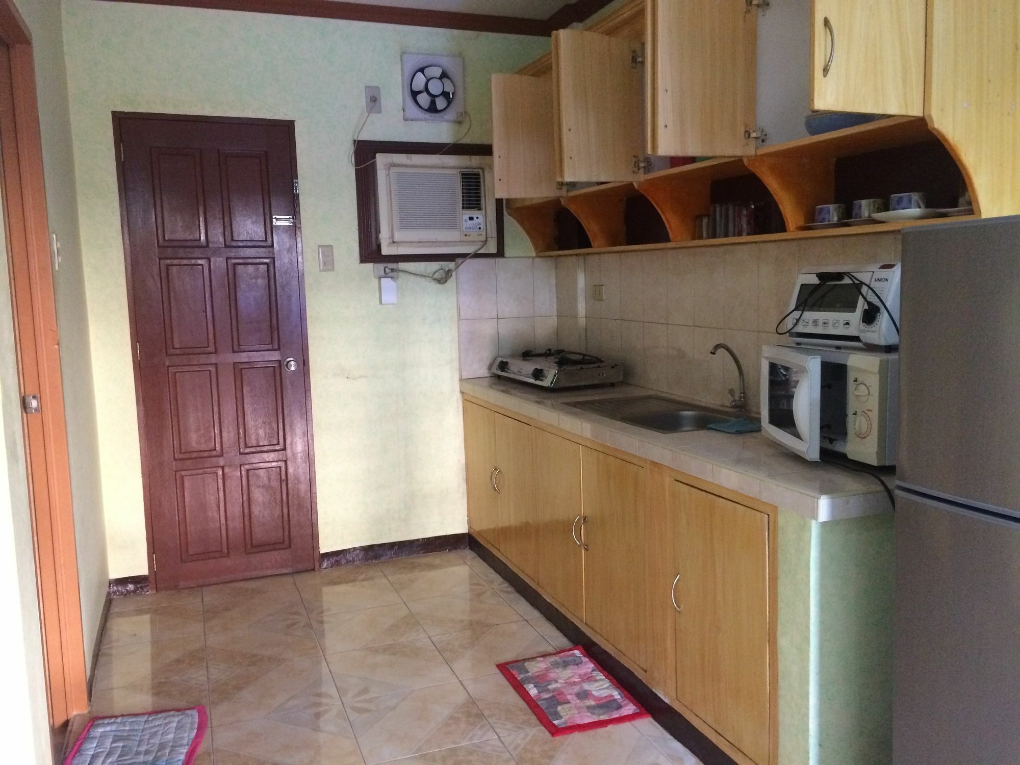 Sunrise Apartelle Olongapo Esterno foto